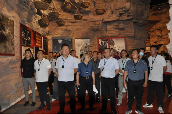 ��Ͷ��˾�h֧�������ݼt�����_(k��i)չ�tɫ�������(d��ng)